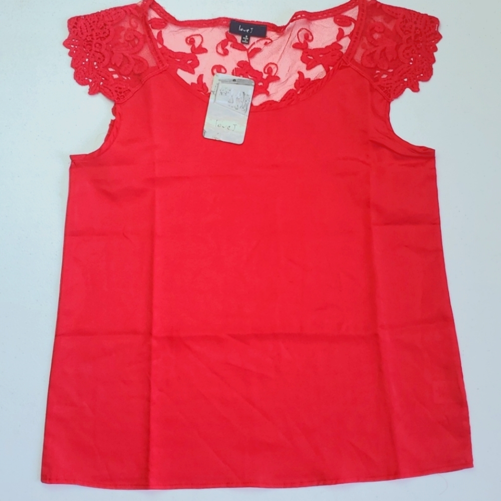NWT lace detail top - Picture 4 of 8